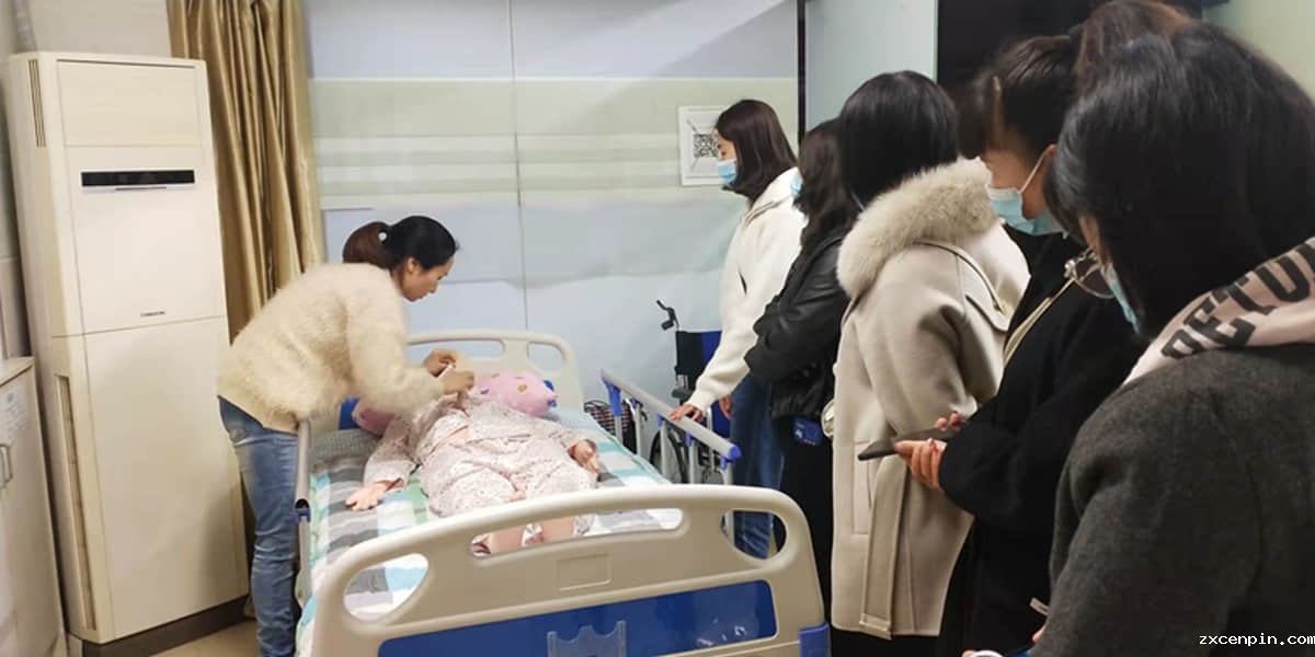 重庆 温暖工程巴渝大嫂家政服务员培训.jpg