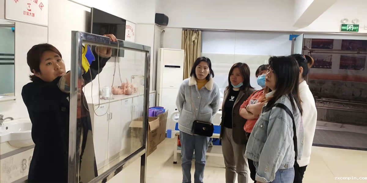 重庆 温暖工程巴渝大嫂家政服务员培训.jpg